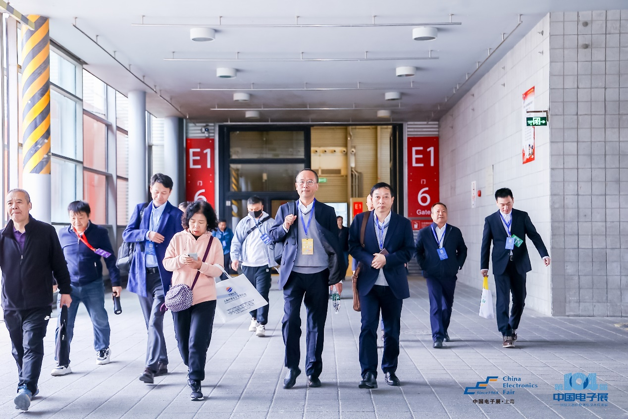 第104届中国电子展震撼开幕，助推产业深度融合发展