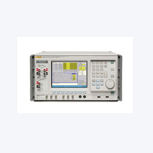 6105A/6100B 电能功率标准源
